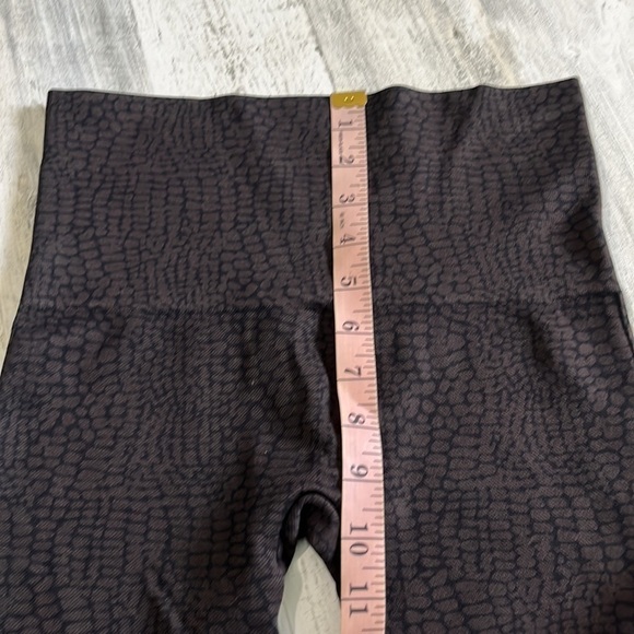 Spanx brown/black croc leggings size M - Picture 7 of 8